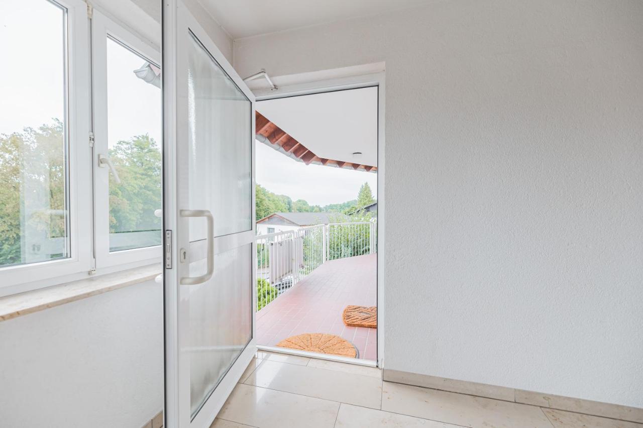 Premium Wohlfuehloase Sinsheim - Business & Privat - Netflix & Disneyplus - Tg - Balkon Buitenkant foto